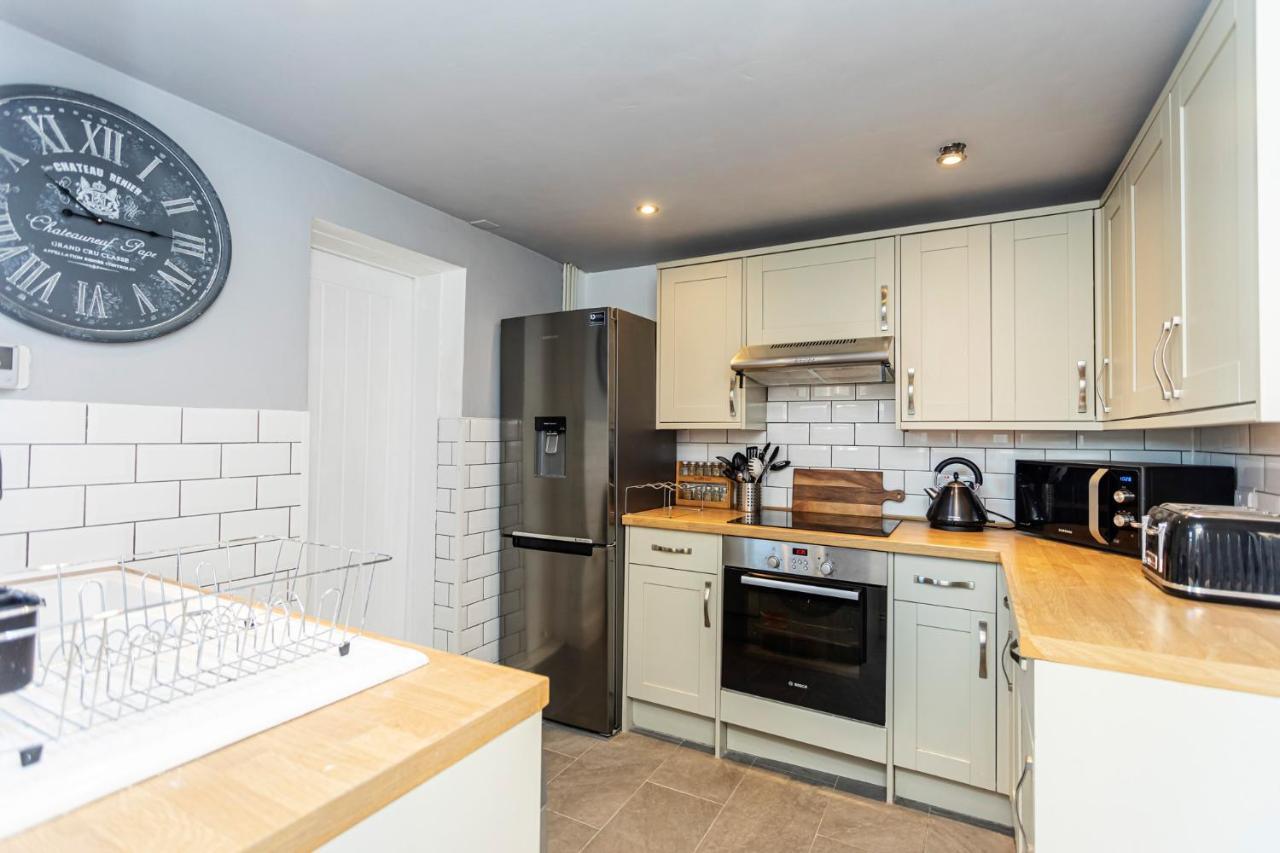 Modern 3 Bed, Heart Of Ashley Cross, 5 Mins To Sandbanks Poole Exterior foto